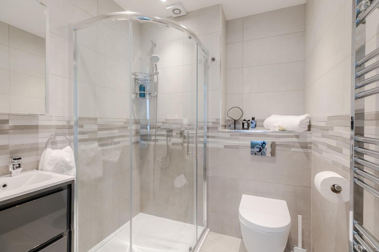 Notting Hill & Hyde Park Exclusive West-End Serene Designer Family Home 5Bed4Bath London Exterior photo