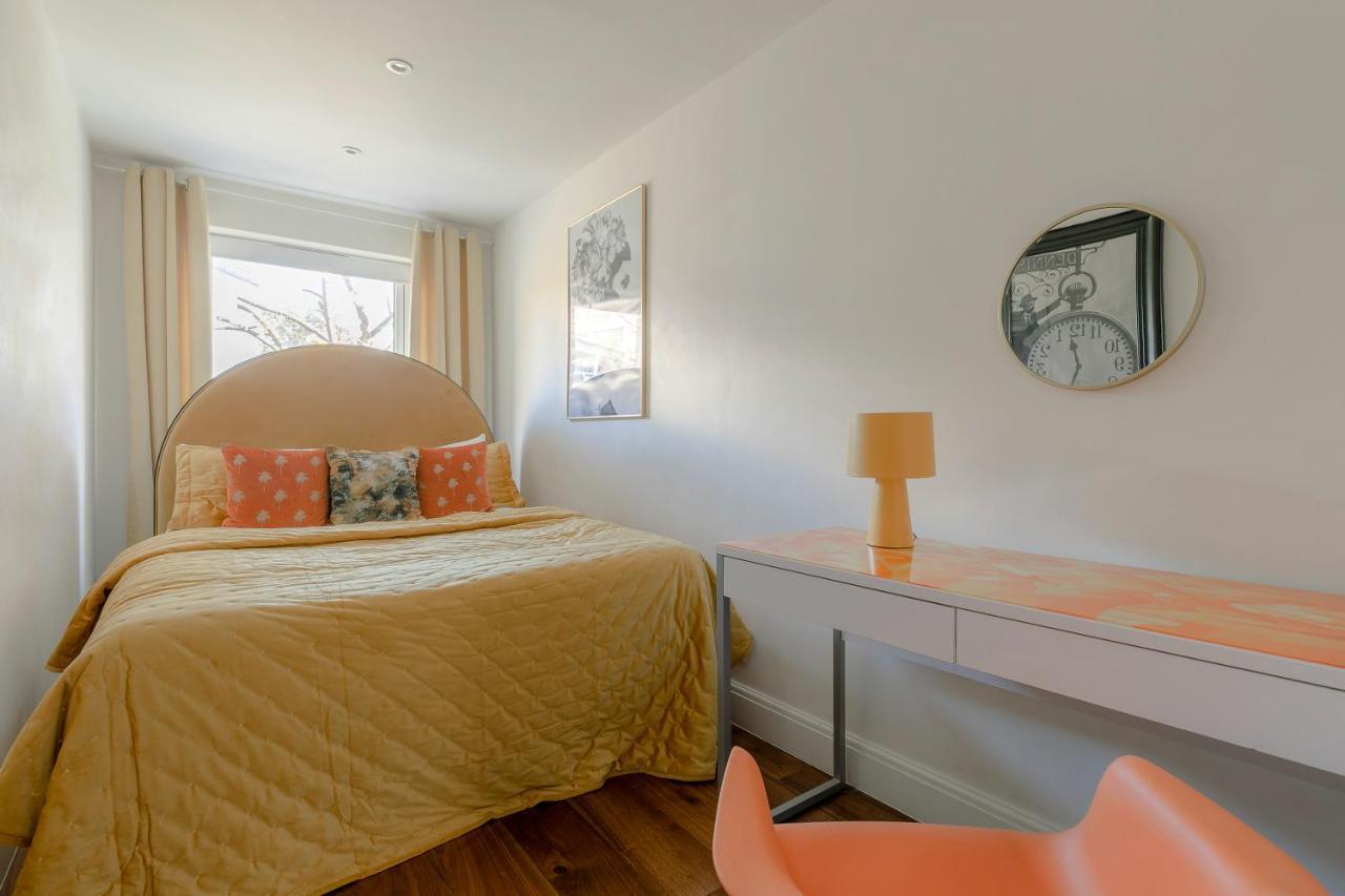 Notting Hill & Hyde Park Exclusive West-End Serene Designer Family Home 5Bed4Bath London Exterior photo