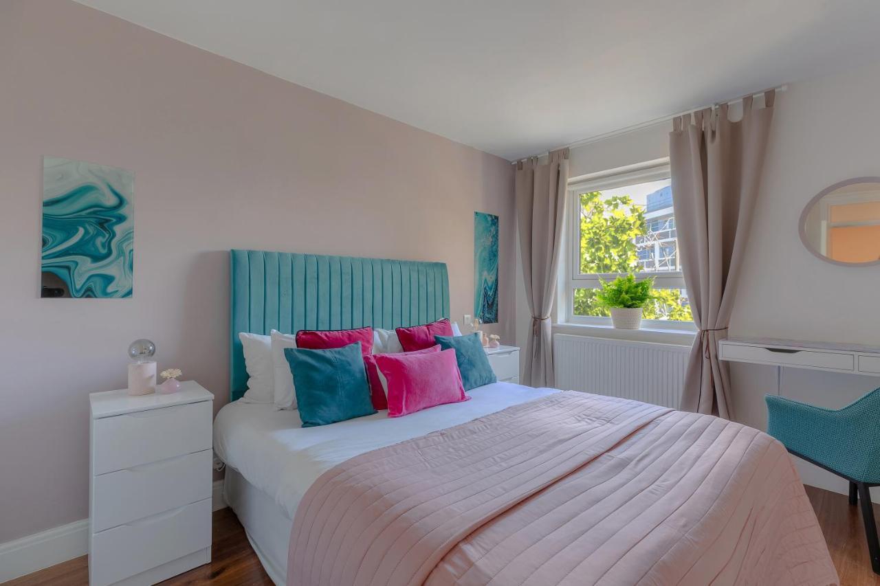 Notting Hill & Hyde Park Exclusive West-End Serene Designer Family Home 5Bed4Bath London Exterior photo
